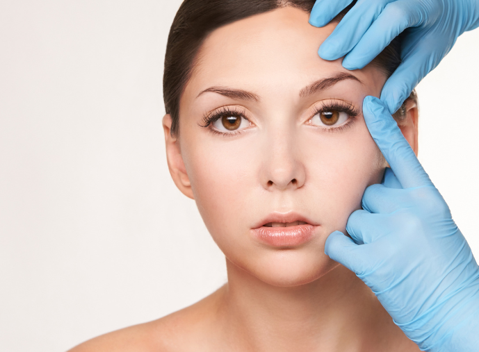 Blefaroplastia estetică și funcțională